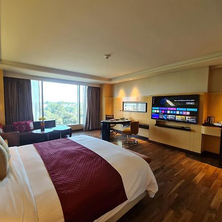JW Marriott Hotel Chandīgarh Exteriör bild